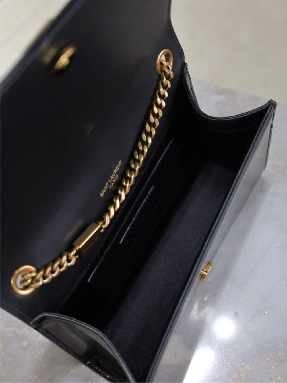 SAINT LAURENT KATE Medium Chain Bag in Black & White Patent Leather - Picture 8 of 9